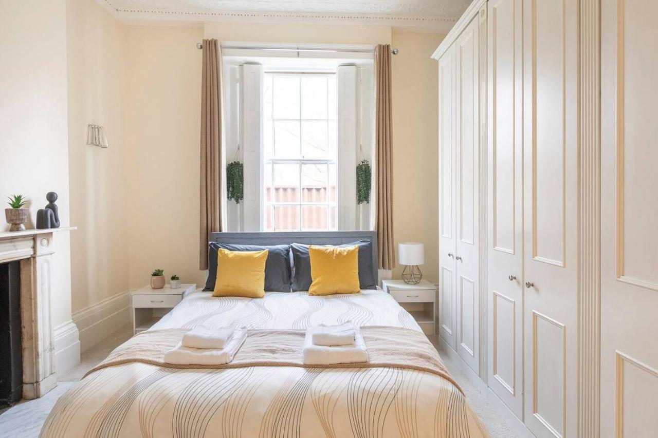 Appartamento Cozy Flat In The Heart Of Londra Esterno foto