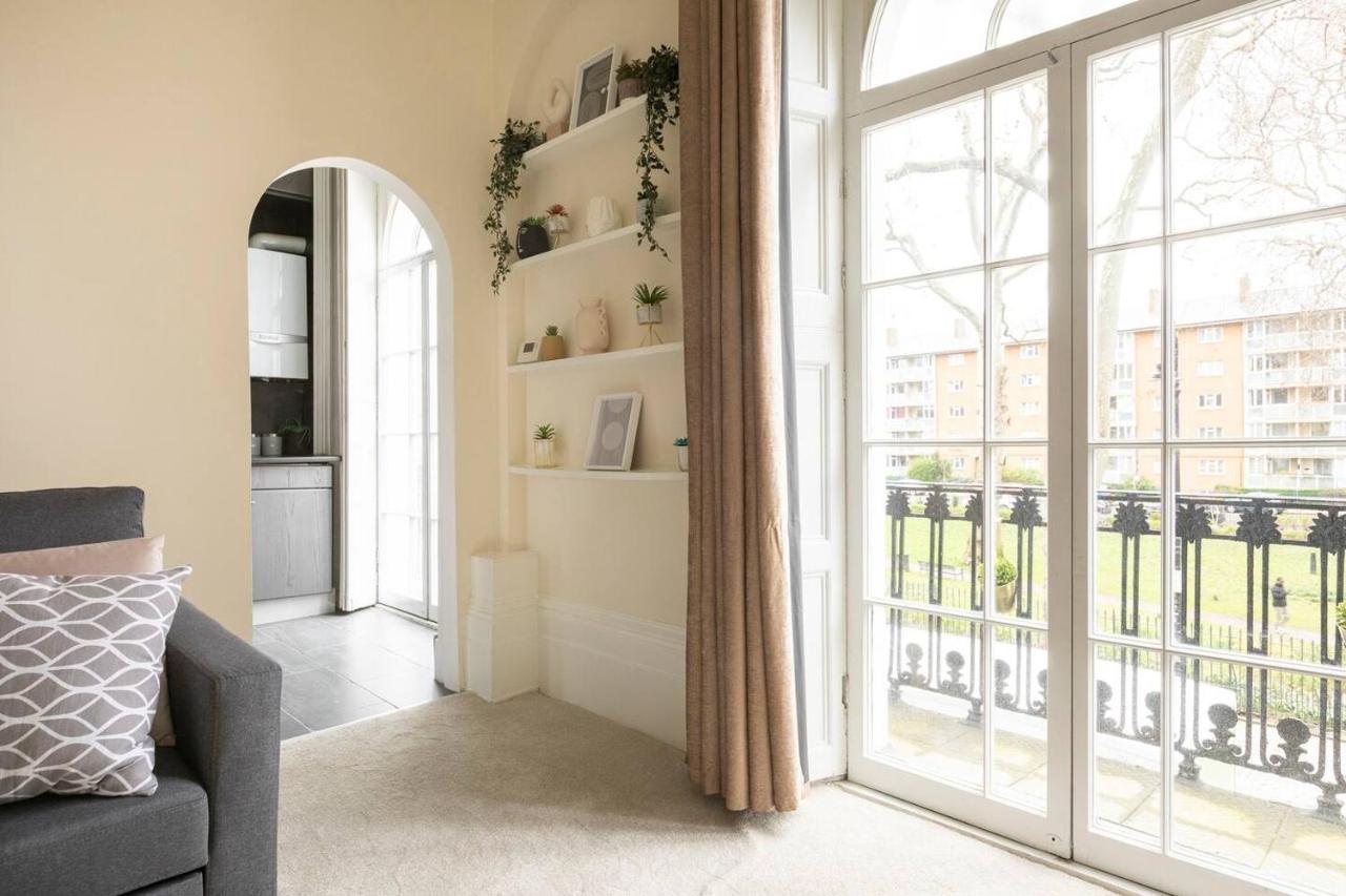 Appartamento Cozy Flat In The Heart Of Londra Esterno foto